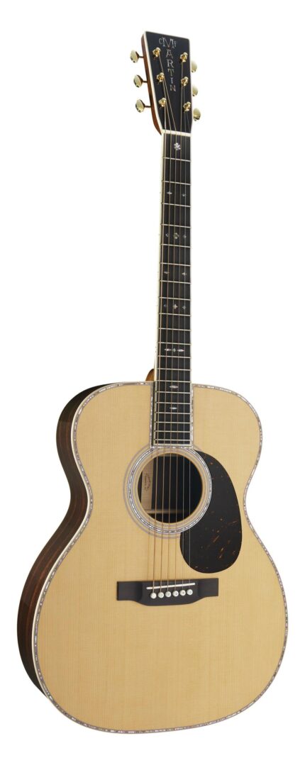 Martin Guitar, 000-42, Standard Series, US, Solid Sitka Spruce Top, Solid East Indian Rosewood Back and Sides, Case Included