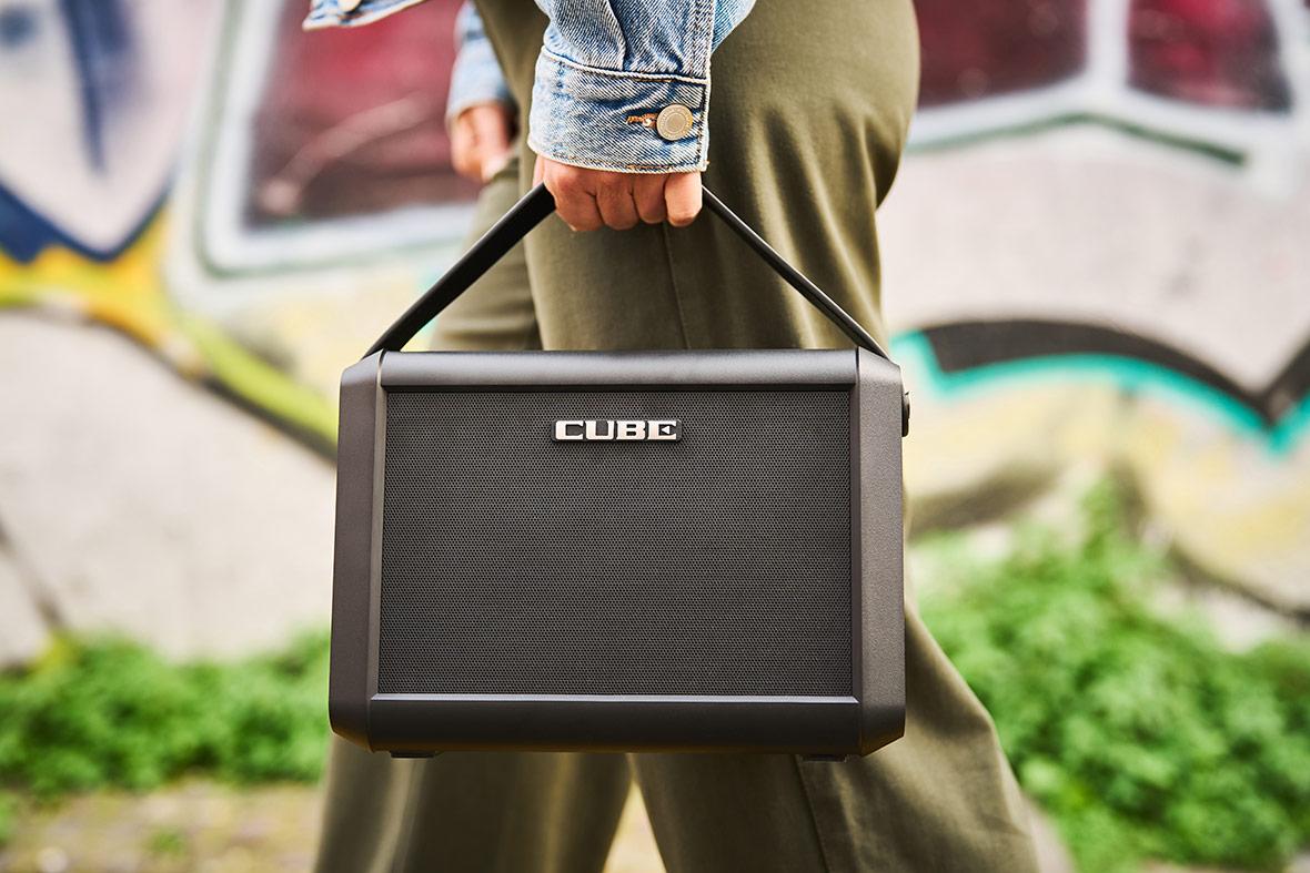 ROLAND CUBE CUBE-ST-MI - CUBE STREET MINI - CONVENIENT ALL-IN-ONE PA FOR PERFORMERS AND CREATORS – Image 1