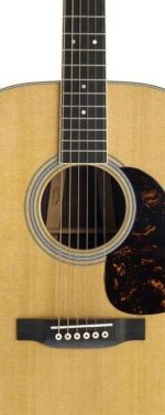 Martin Guitar, D-35, Standard Series, US, Solid Sitka Spruce Top, Solid East Indian Rosewood Back and Sides, Case Included – Image 4